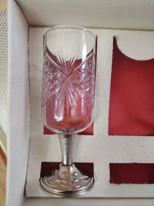 Кристални чаши от СССР.

6 броя.