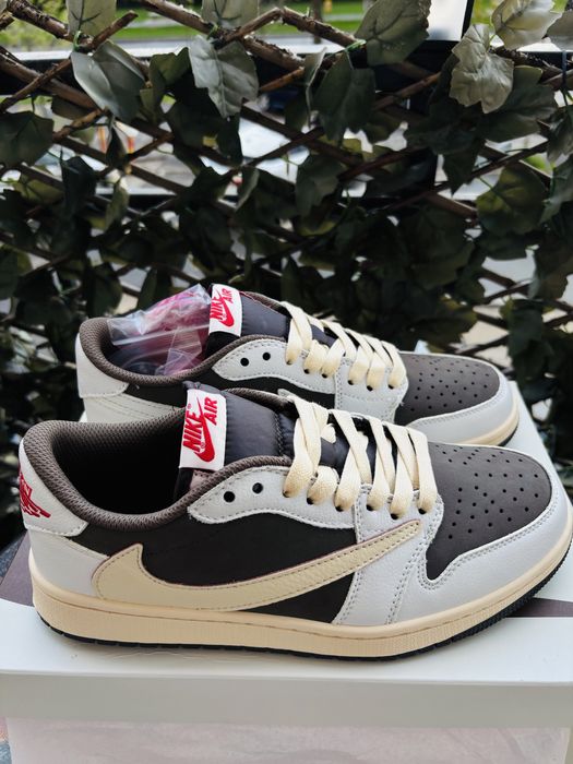 Jordan 1 Retro Low OG SP Travis Scott Reverse Mocha