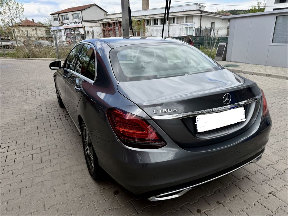 Mercedes-Benz C180
