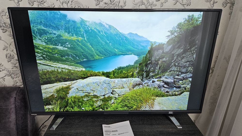Телевизор TOSHIBA 43 дюйма