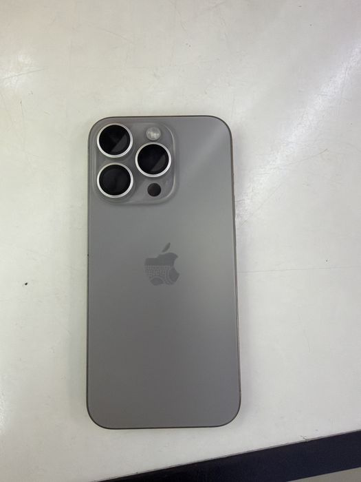 Продам iPhone 15 Pro
