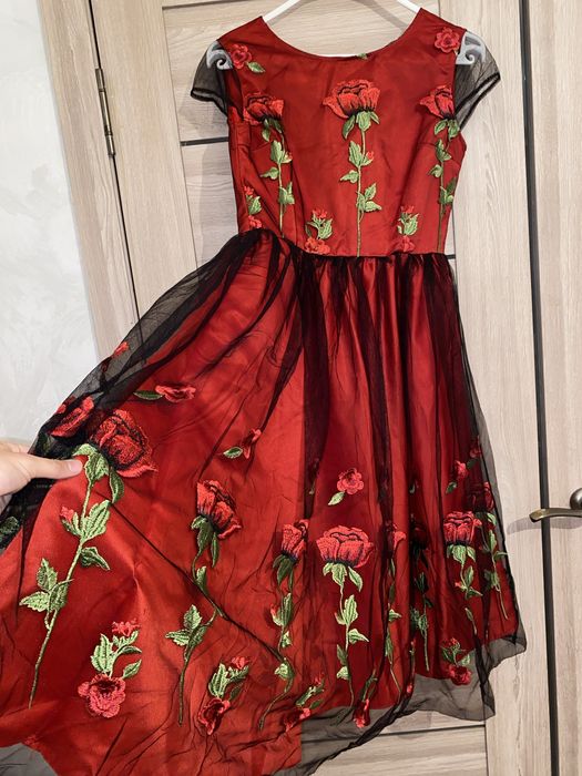 Вечерние платья разные