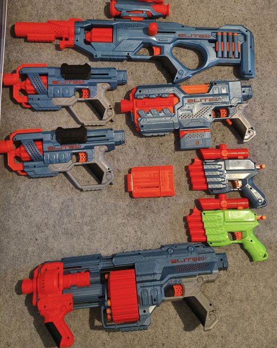 Vând set pusti și pistoale Nerf