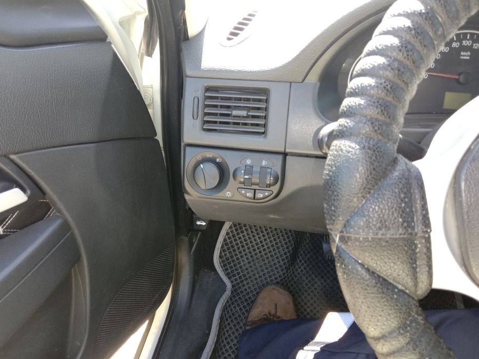 Продам Приору хэтчбек