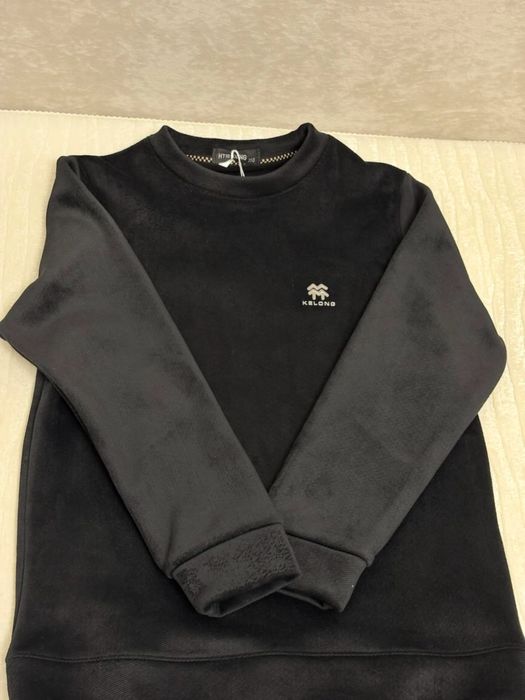 Черный свитер новый!!!