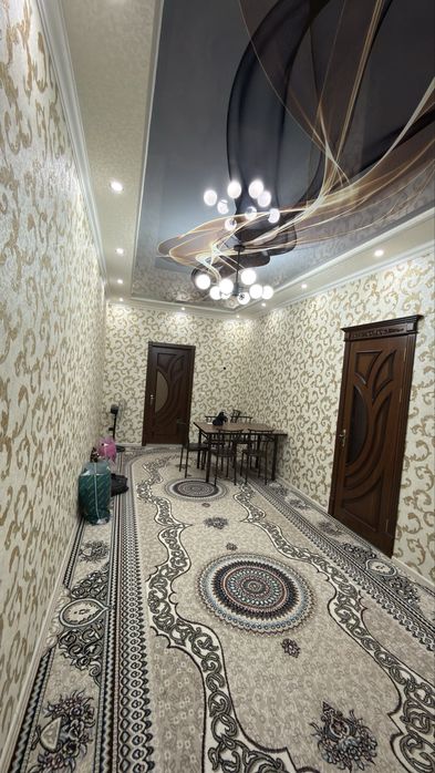 Уй сотилади. Новастройка.