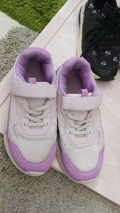 Adidasi pentru joaca mas34 Lefties si H&M