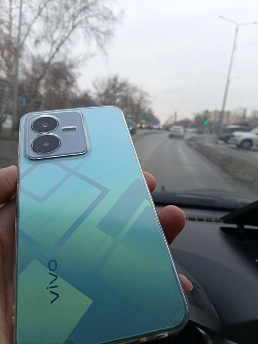 Продам телефон Vivo Y22.   64gb.. в хорошем состоянии