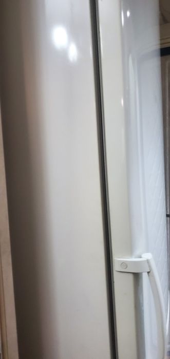 Продается Холодильник LG