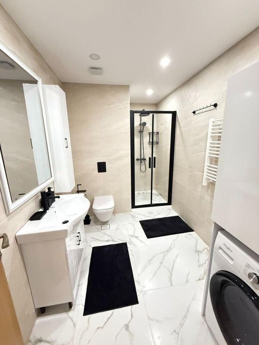 Дава се под наем Тристаен апартамент в София, Център - 120 кв.м за 1993.59 € - Снимка #9