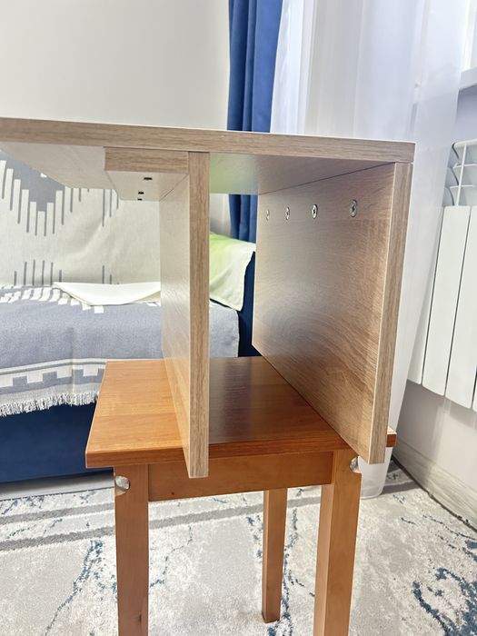 Столик на подлокотник дивана