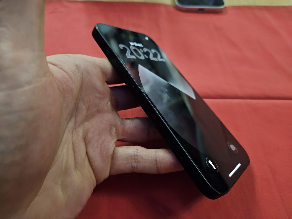 -Iphone 13 Black 128Gb 6Ram Bat:85% doar telefonul stare perfecta nici o restrictie nici o reparatie/interventie