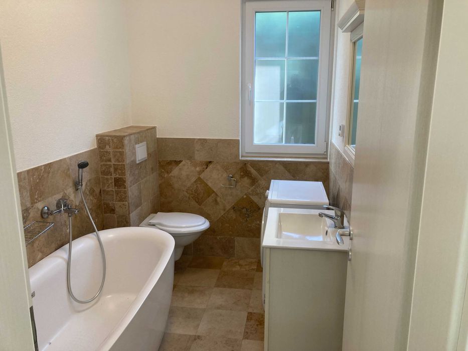 Casă duplex pe un nivel | 4 camere | Cartier Mediteranean – Urseni