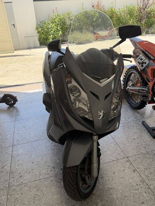 Scuter Peugeot Satelis 125 cm3- 4v
