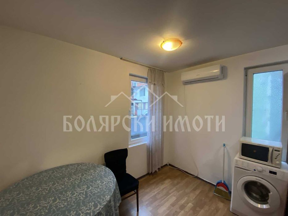 Продава се Двустаен апартамент в Велико Търново, Център - 73 кв.м за 1576 €/кв.м - Снимка #1