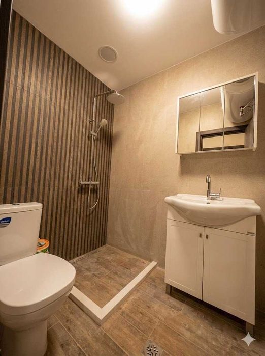 Отдава под наем 2 стаен в Младост 1