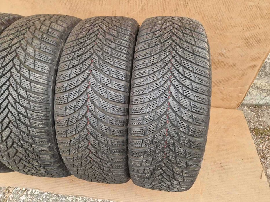4 броя Firestone R19 235/55
Зимни гуми 
DOT3821