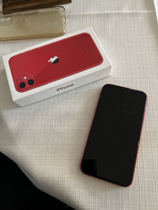 Iphone 11 в красном цвете, 64GB