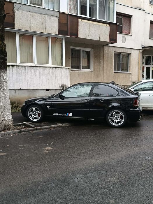 Vând  BMW  E46 compact  M-paket 
Anul 2004 motor 1.8 benzina 116cp eur