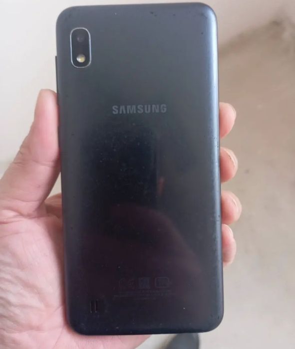 Samsung A10 в хорошем состоянии