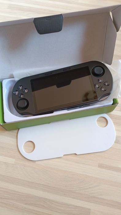 Consola portabila retro SF3000 cu peste 20000 jocuri