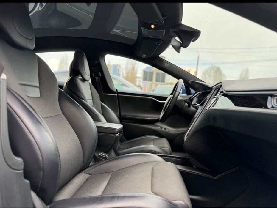 Tesla Model S 75KW