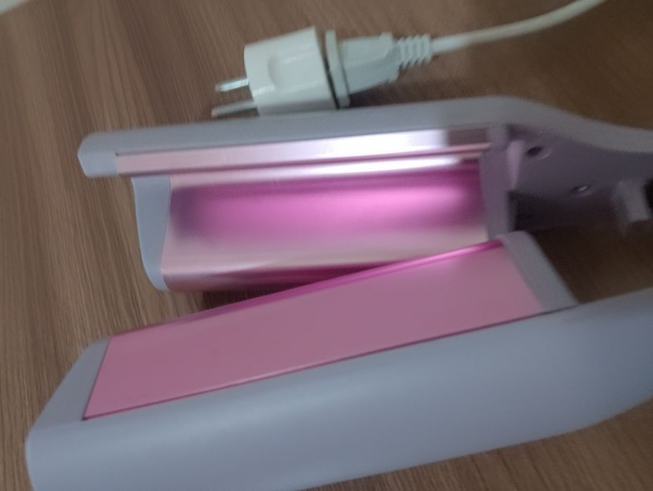 Продам   плойку.