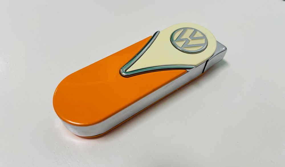 Brichetă metalică Volkswagen reîncărcabila calitate top