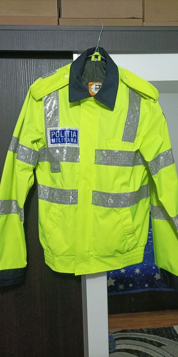 Scurtă poliție militară mărimea 42