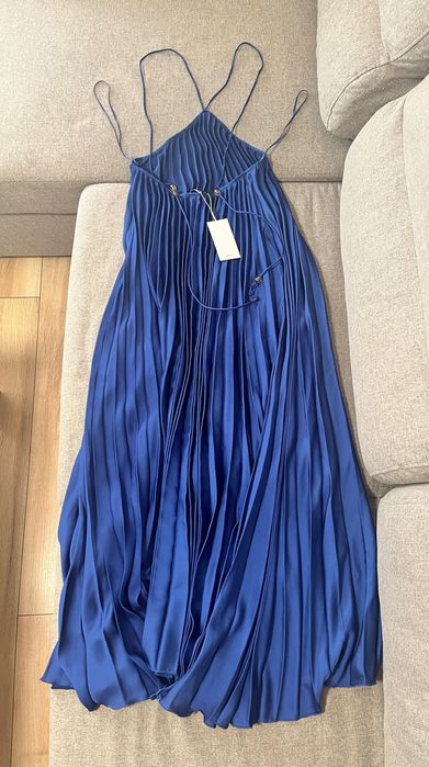 Нови дълга рокля с пайети и гол гръб, плисирана синя рокля Mango