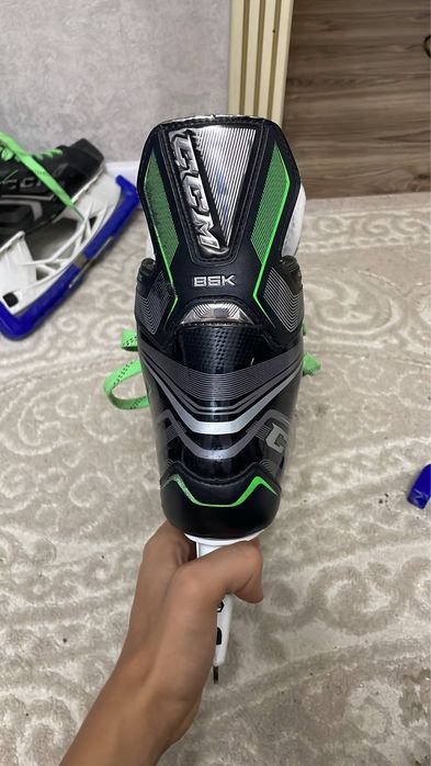 Проф коньки CCM 68K ribcor