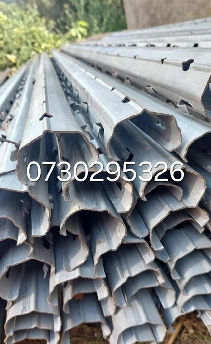 Vând Spalieri de Metal Zincat 2,40 m