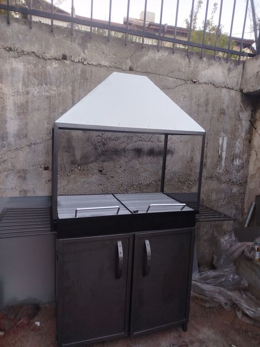 Барбекю скара с капак за опушване ново