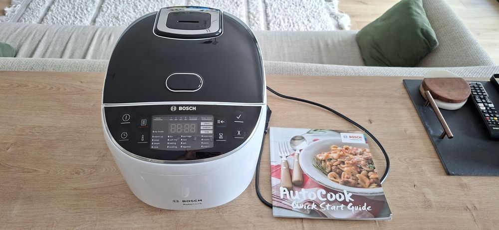 Multicooker Bosch MUC11W12, 940 W, 5 L, 48 programe, Timer, Alb/Negru