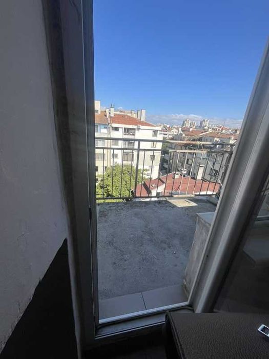 Дава се под наем  в Бургас, Възраждане - 28 кв.м за 51 € - Снимка #1