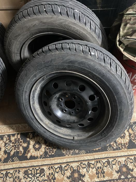 Продам шины с дискми