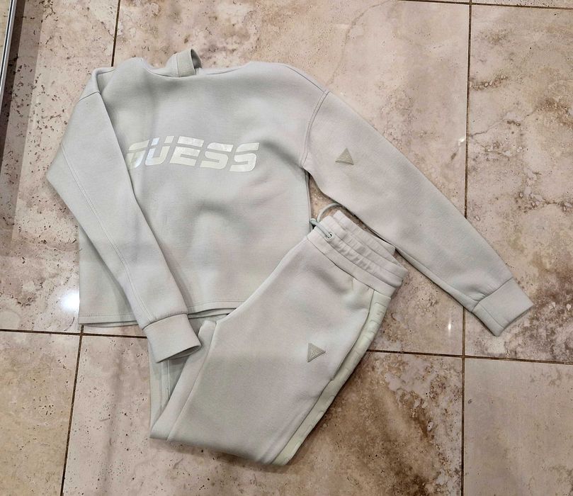 Екип Guess оригинален