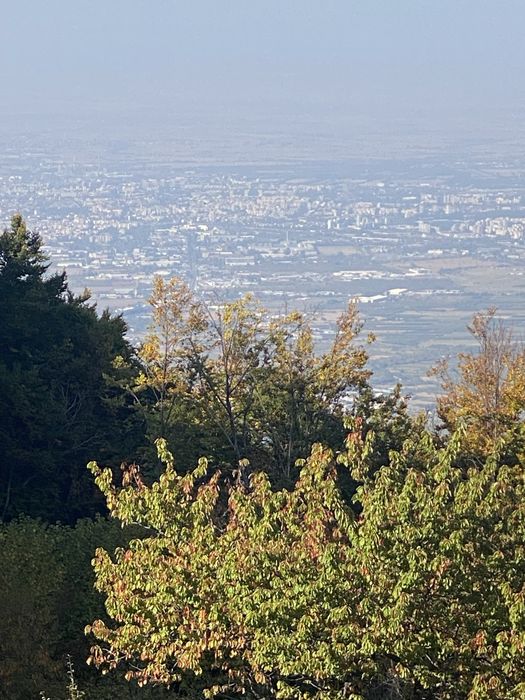 Продавам вила  в село Яврово