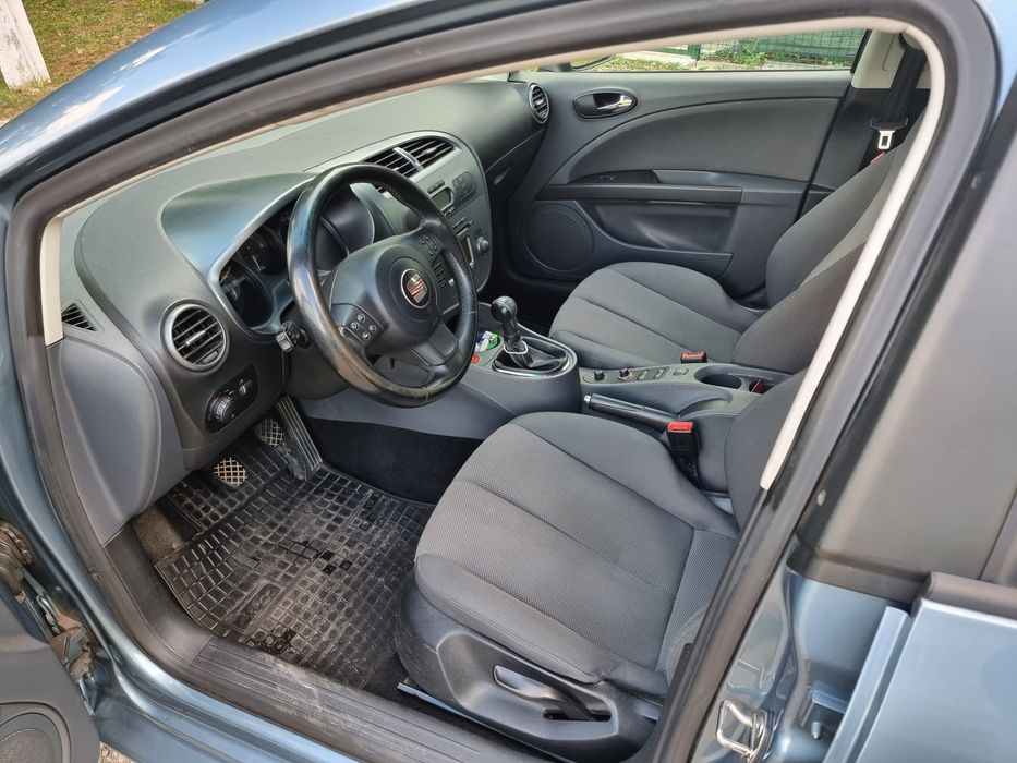 Seat Leon 2.0TDI 140 cai mașină merge și arată ok pentru virsta ei