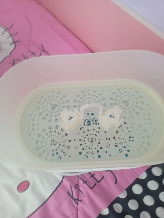 Стерилизатор за шишета