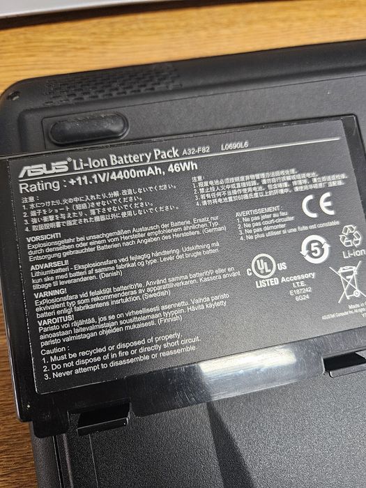 Laptop asus  15.6 inch