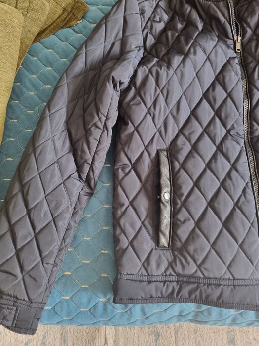 Продам куртку мужскую