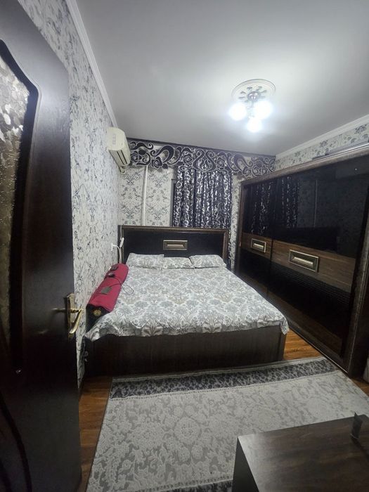 4хона 5 хона килинган падвал ям жилой килинган 1 этаж ховлисида Тапчан