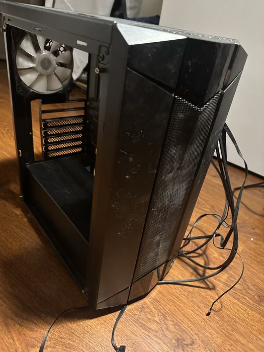 Корпус на пк с подвесткой