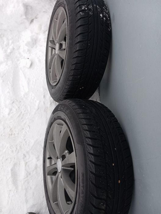 Диски с резиной на ВАЗ