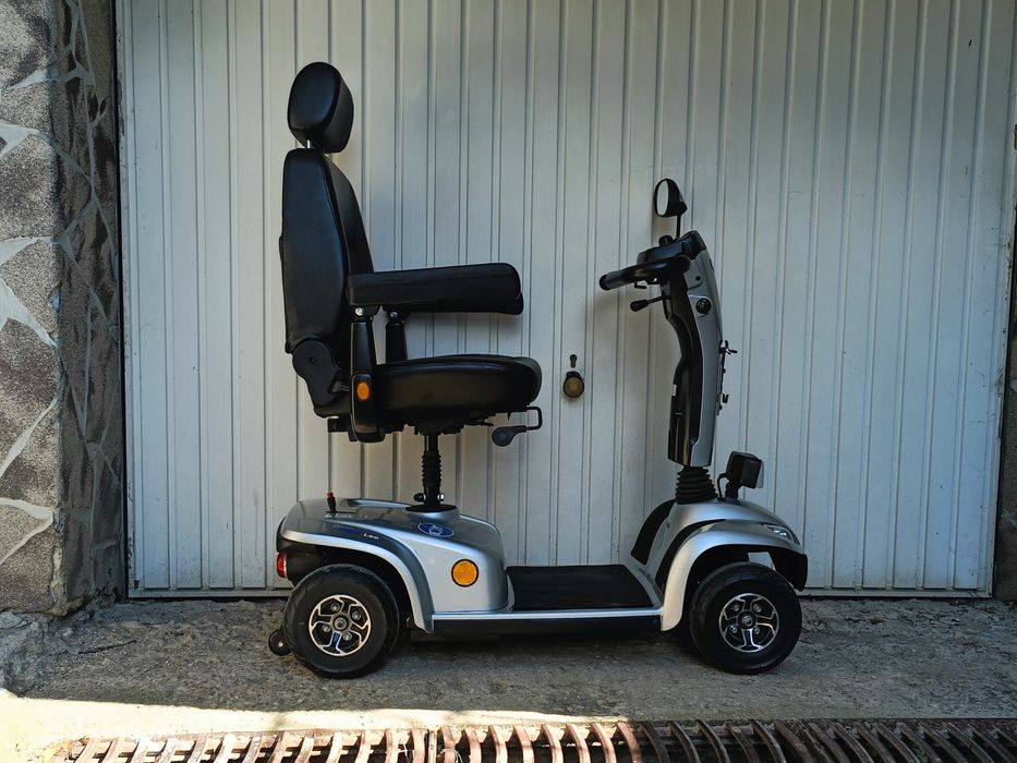 Scuter carucior tricicleta carut scaun electric dizabilitati handicap