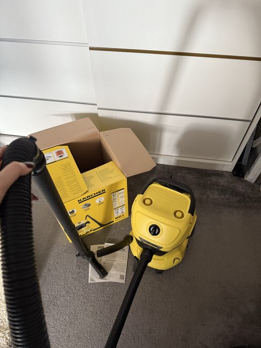 Aspirator umed-uscat Karcher WD3 1000 W, 15 litri, functie de suflare