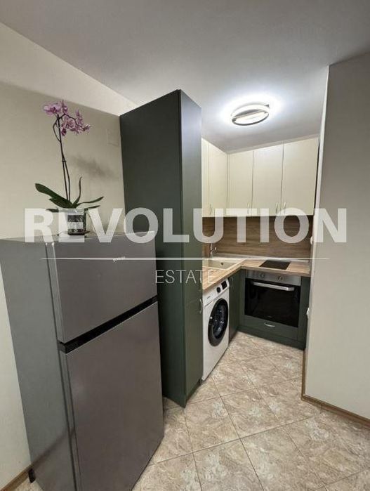 Дава се под наем Двустаен апартамент в Варна, Център - 60 кв.м за 518.67 € - Снимка #1