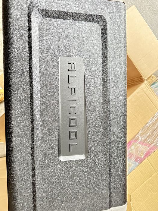 НОВО хладилник за кола КОМПРЕСОРЕН T50л Alpicool фризер за автомобил