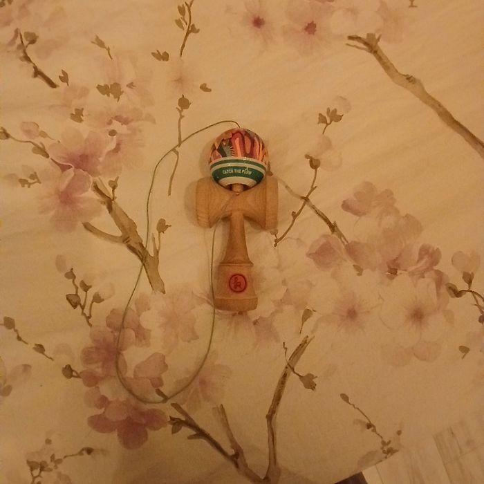 Vând kendama europe